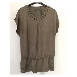 Gold-green shirt with beading and cinched waist